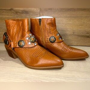 Carlos Santana Marlene Embellished Cognac Leather Ankle Boots 9.5